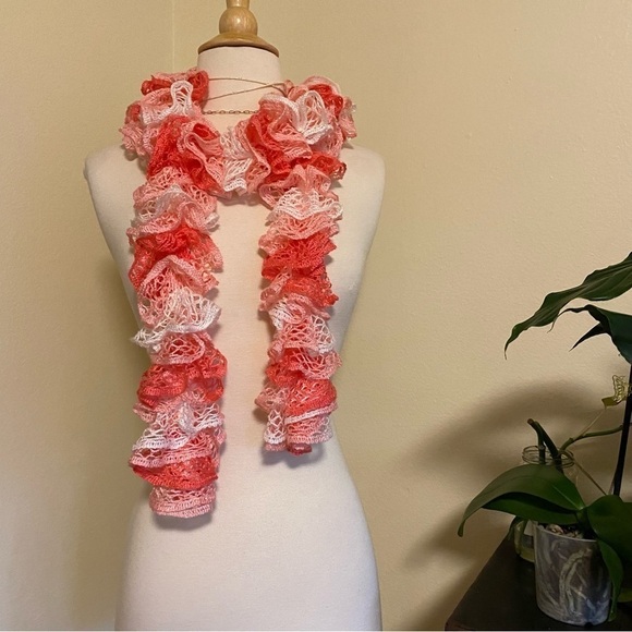 Y2K 00s knit ruffle scarf / hip sash / belt - pink & white - Picture 7 of 8
